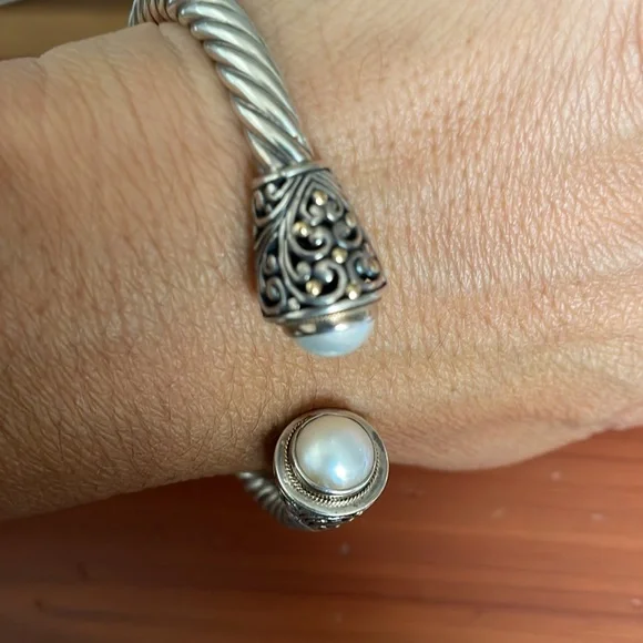 Sterling Silver /18k stamped twisted cable bangle 3mm with fresh water pearl - Picture 6 of 11